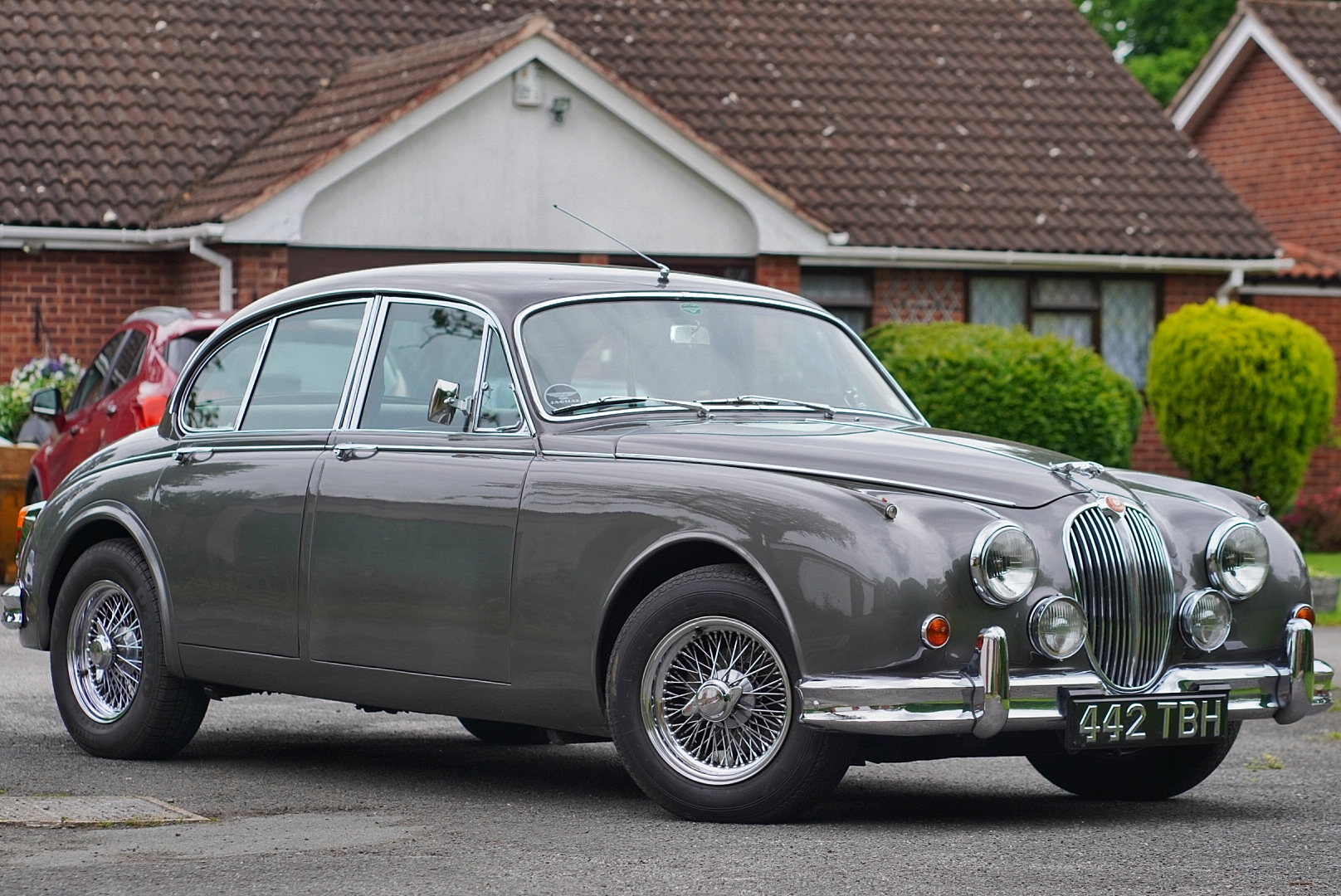 1961 Jaguar Mk2 3.4 Evoke Classics classic cars auction online